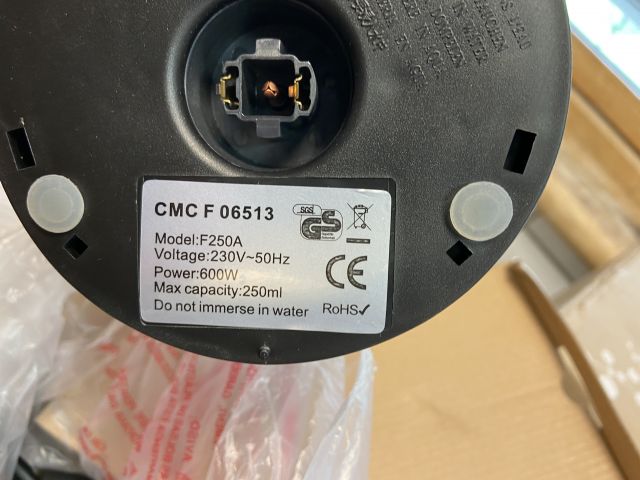 828023-4 Coffee machine kettle thermos etc.