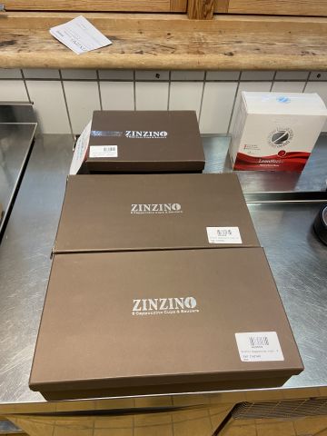 828023-10 Coffee machine kettle thermos etc.