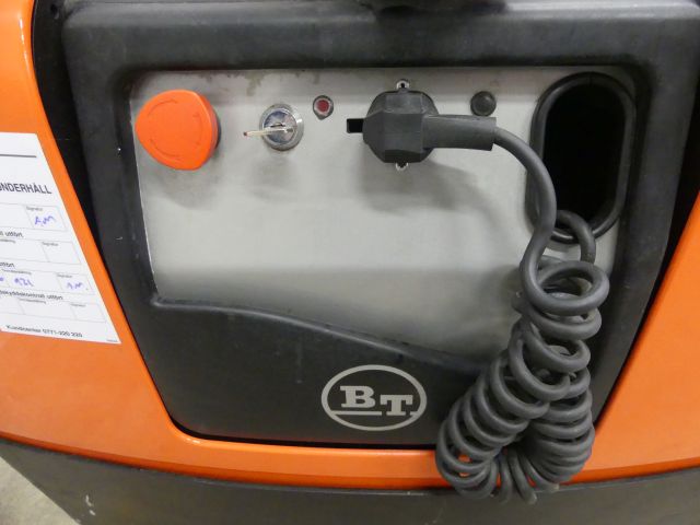 836199-6 Electric industrial truck BT HWE 100