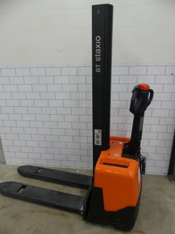 836199-15 Electric industrial truck BT HWE 100