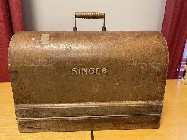 849932-1 Singer Sewing Machine from 1924