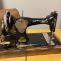 849932-7 Singer Sewing Machine from 1924