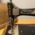 849932-10 Singer Sewing Machine from 1924