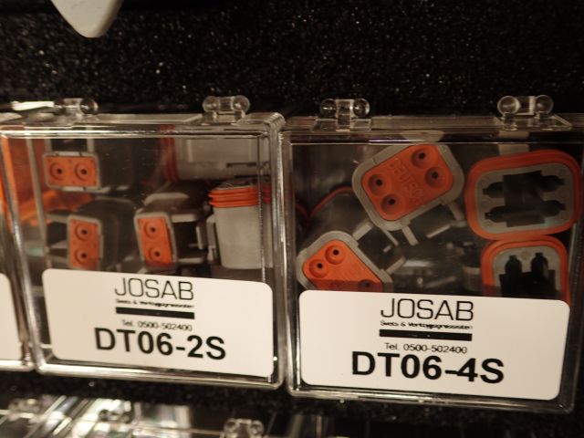 753535-14 Pop-Nit Blind Rivet Nut Set & Shrinkage Set