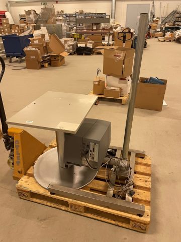 Label printer with table and accessories - PS Auction - We value the ...