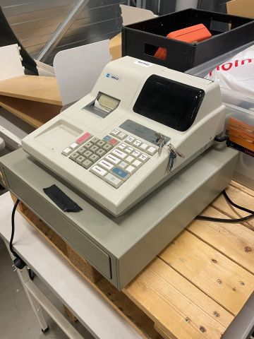 847941-3 Checkout system JCM Gold G-215