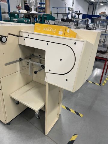 847986-4 Hole punch James Burn Alphadoc Lhermite P33