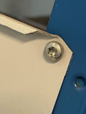 848037-3 Sheet metal shelves 14 sections