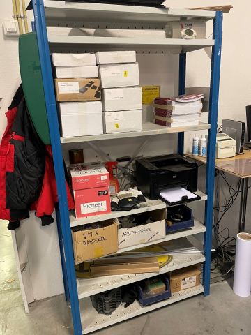 848037-8 Sheet metal shelves 14 sections