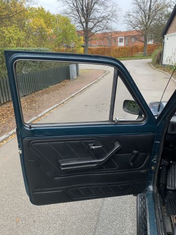 827655-9 LADA NIVA 21214-1,7I, 1997, 79 hk