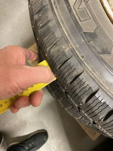 827655-23 LADA NIVA 21214-1,7I, 1997, 79 hk