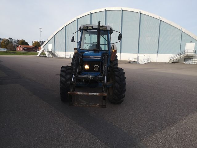 850620-3 Tractor Ford 6610 / ii 4wd Mustang 1987