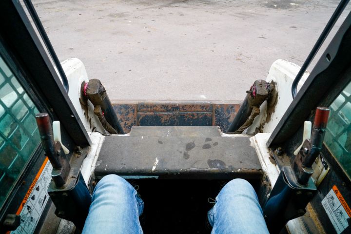850929-12 Bobcat 963 - 2000