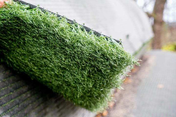 850947-3 Football artificial grass approx: 500m2