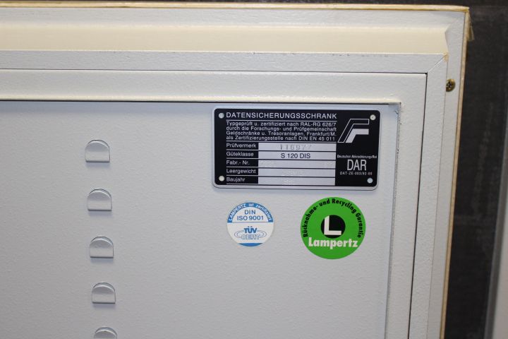 830843-10 Kassaskåp Lampertz