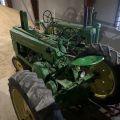 812048-7 Veteran Tractor John Deere Model A -1947