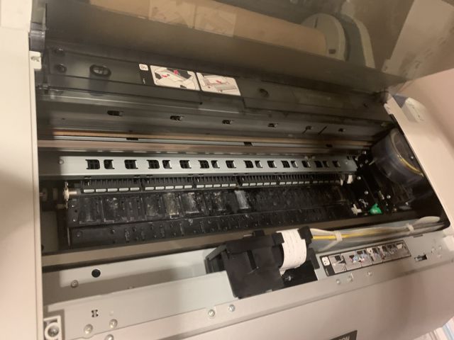 848156-3 Large format printer Epson Stylus Pro 4880