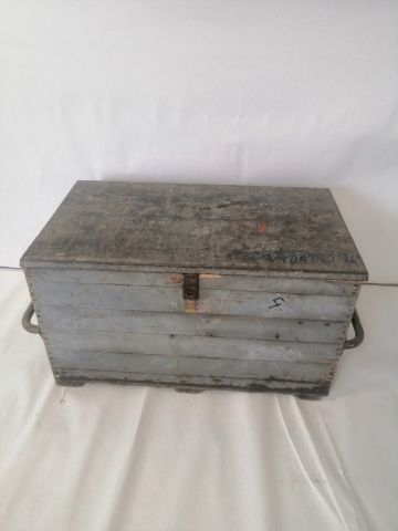 Fitter box with plumbing accessories - PS Auction - We value the future ...
