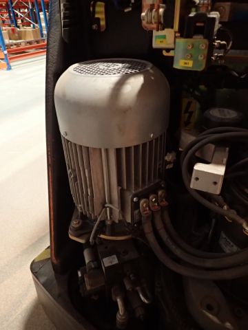 753572-20 Pickup truck Linde K10 - 2008