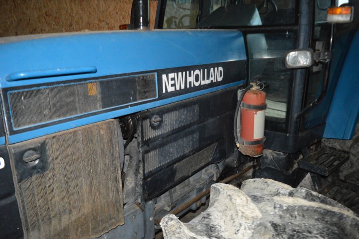 851293-8 New Holland 8340 1996