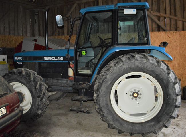 851293-9 New Holland 8340 1996