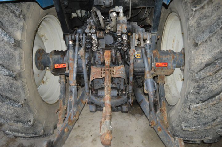 851293-14 New Holland 8340 1996