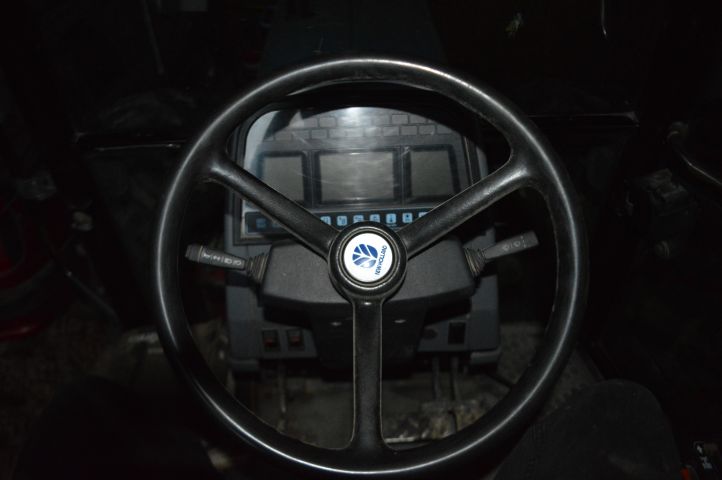 851293-28 New Holland 8340 1996