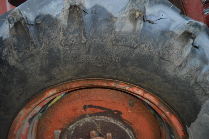 851295-10 Massey Ferguson 165 1966