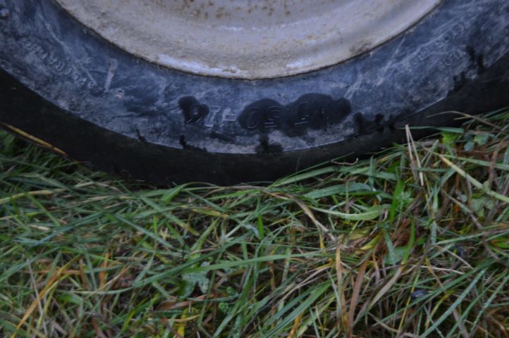 851295-13 Massey Ferguson 165 1966