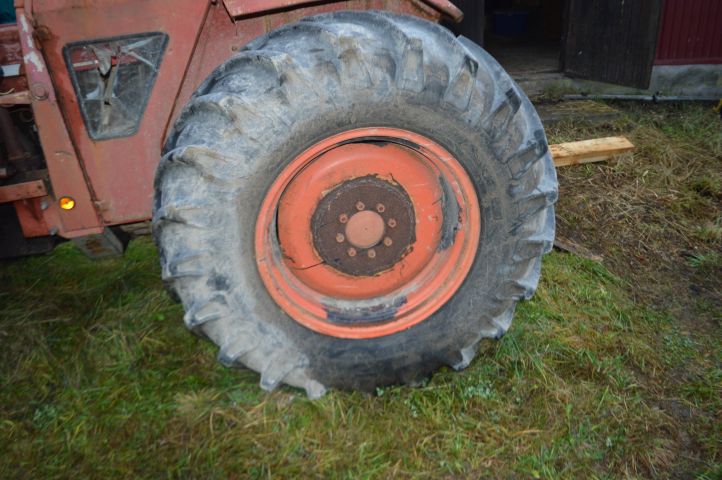 851295-17 Massey Ferguson 165 1966