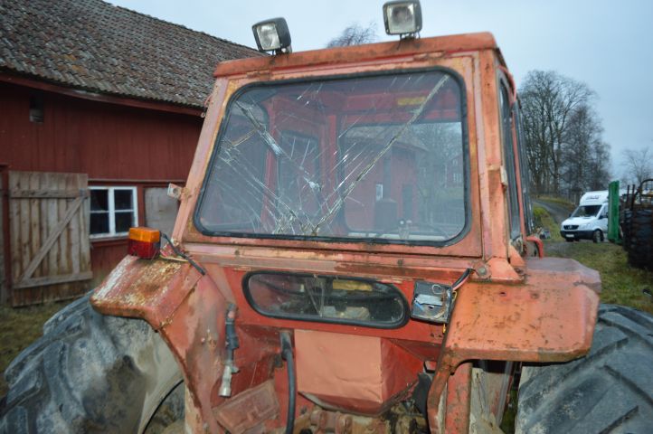 851295-20 Massey Ferguson 165 1966