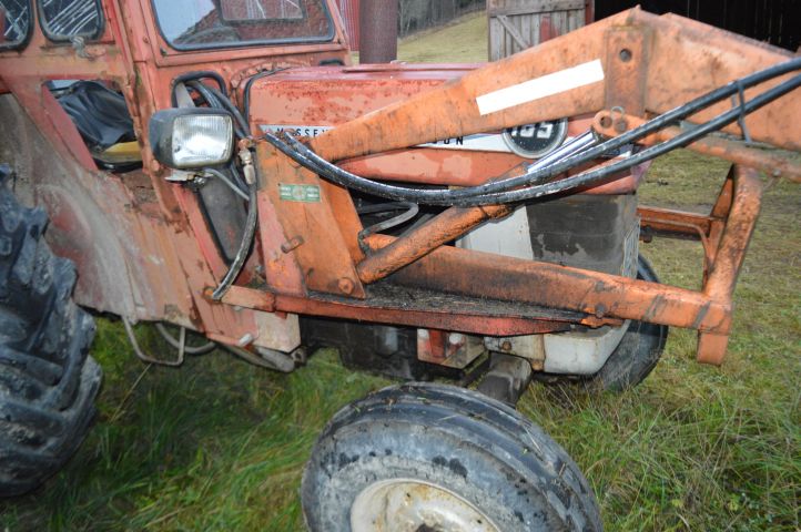 851295-23 Massey Ferguson 165 1966