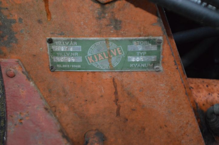 851295-24 Massey Ferguson 165 1966