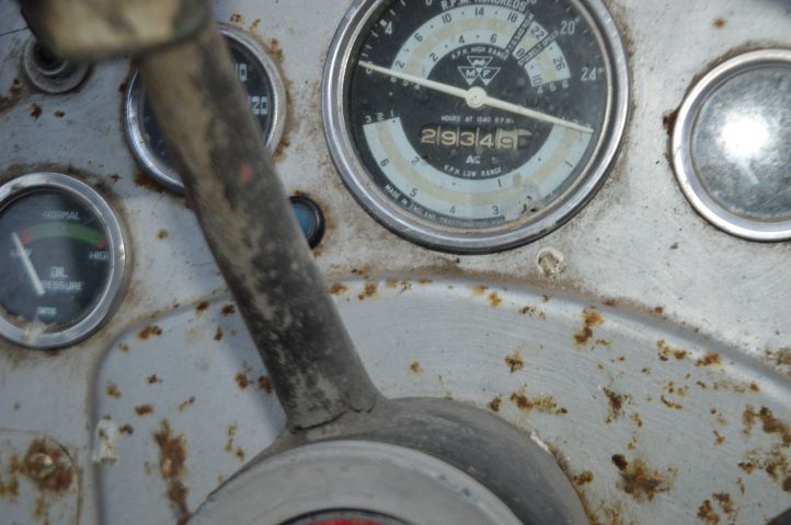 851295-36 Massey Ferguson 165 1966