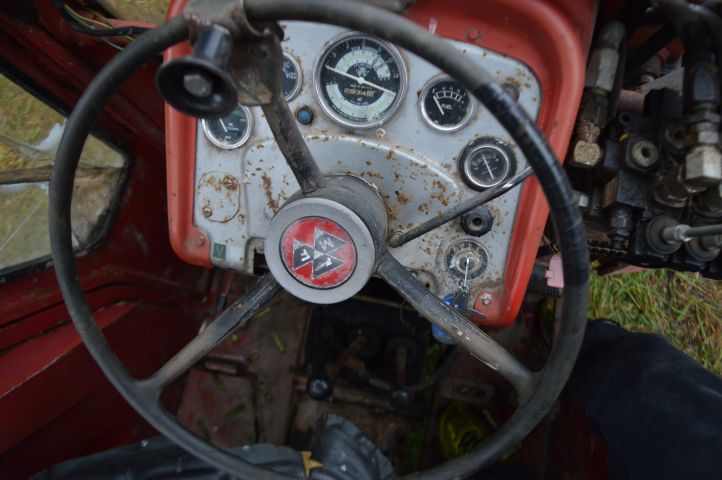 851295-38 Massey Ferguson 165 1966