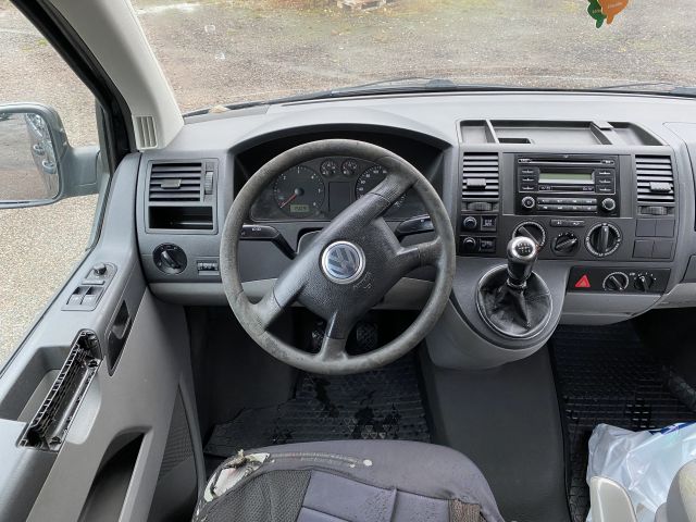 848902-17 VW Transporter, 5-seater, 2.5TDi, 4motion -2007