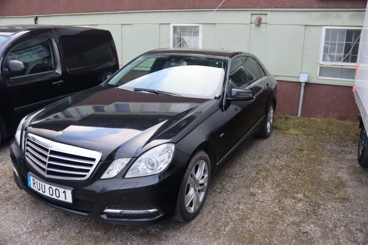 851313-1 Mercedes-Benz E 350 CDI 4MATIC BlueEFFICIENCY 7G-Tronic, 265hp, 2011