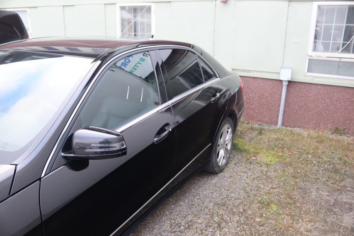 851313-3 Mercedes-Benz E 350 CDI 4MATIC BlueEFFICIENCY 7G-Tronic, 265hp, 2011