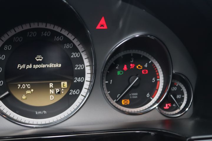 851313-17 Mercedes-Benz E 350 CDI 4MATIC BlueEFFICIENCY 7G-Tronic, 265hp, 2011