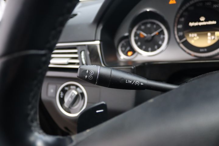 851313-20 Mercedes-Benz E 350 CDI 4MATIC BlueEFFICIENCY 7G-Tronic, 265hp, 2011