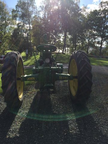 812048-6 Veteran Tractor John Deere Model A -1947