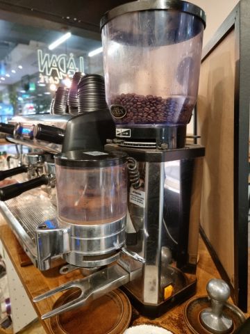 851562-1 Coffee Queen