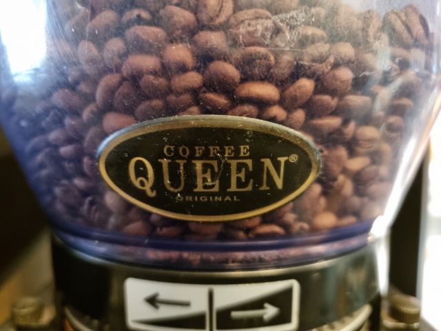 851562-2 Coffee Queen