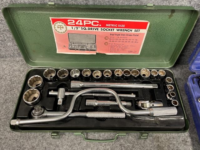 828915-2 Socket wrenches 2 drawers