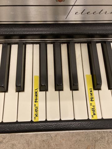 851336-5 Wurlitzer 200A (needs repair / vaatii korjausta)