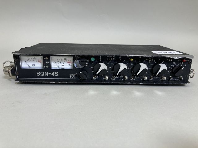 SQN-4S Series IVe Professional Portable Mixer - Photo, audio & vidéo