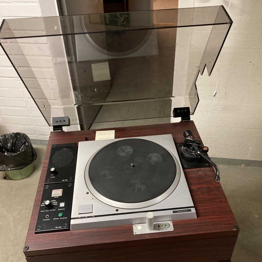 851346-1 Technics SL-1000 MKIIP Turntable (for parts / osiksi)