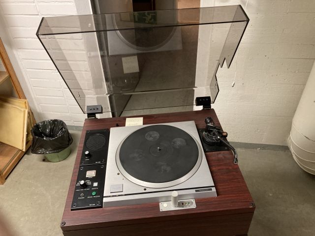 851346-1 Technics SL-1000 MKIIP Turntable (for parts / osiksi)