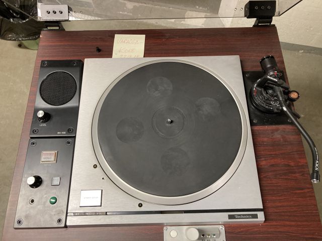 851346-2 Technics SL-1000 MKIIP Turntable (for parts / osiksi)