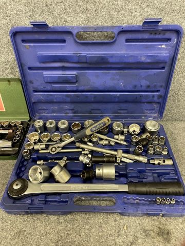 828915-4 Socket wrenches 2 drawers